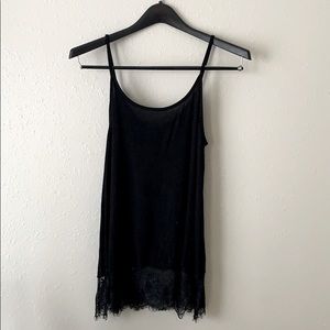 Long black camisole with lace